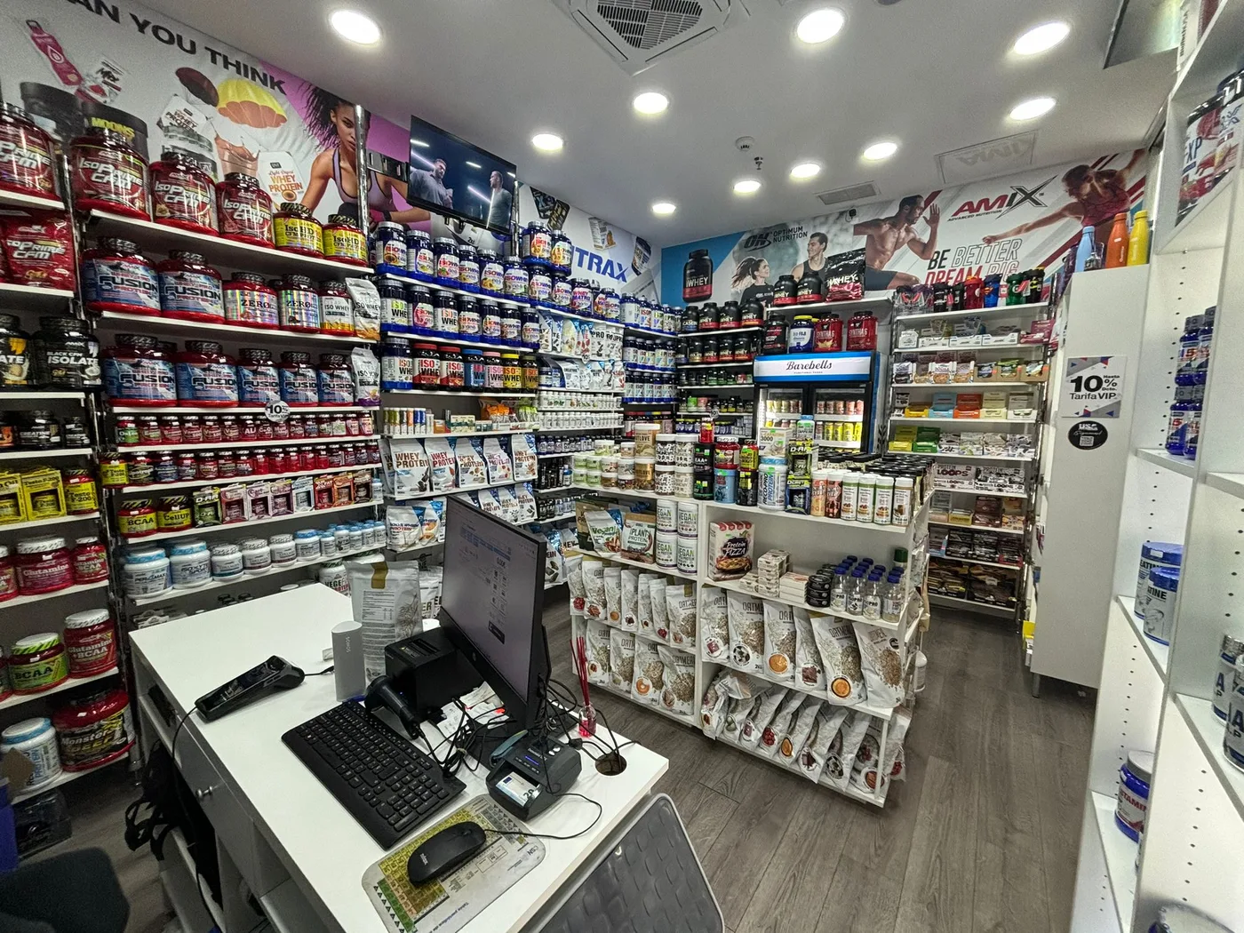 USAFITNESS LAS ROSAS - tienda de nutrición deportiva y suplementos en Madrid (foto 1)