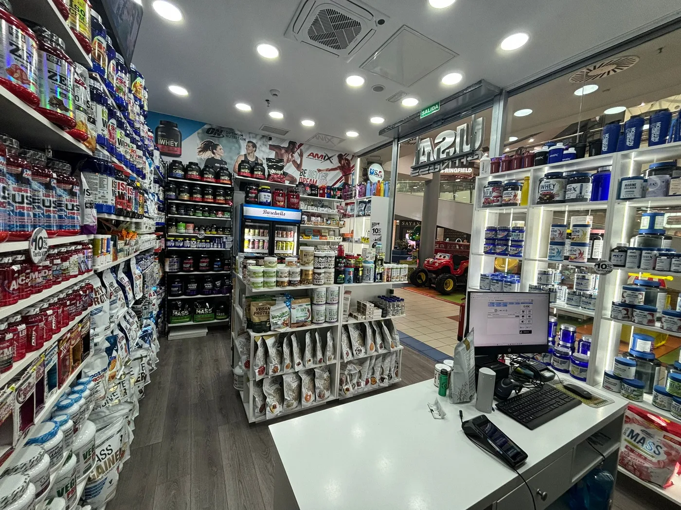 USAFITNESS LAS ROSAS - tienda de nutrición deportiva y suplementos en Madrid (foto 3)